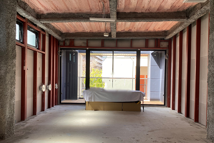 檜を使用した<br>高級感溢れる店舗内装