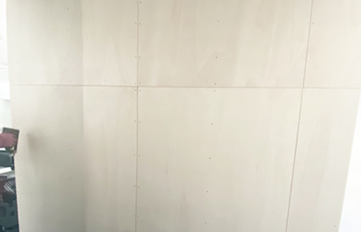 モルタル仕上げエントランス