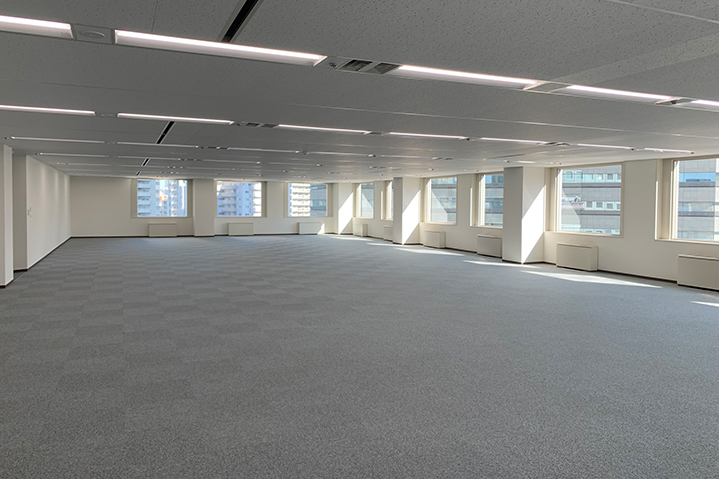 スチールパーテーションに<br>ダイノックシートで仕上げ