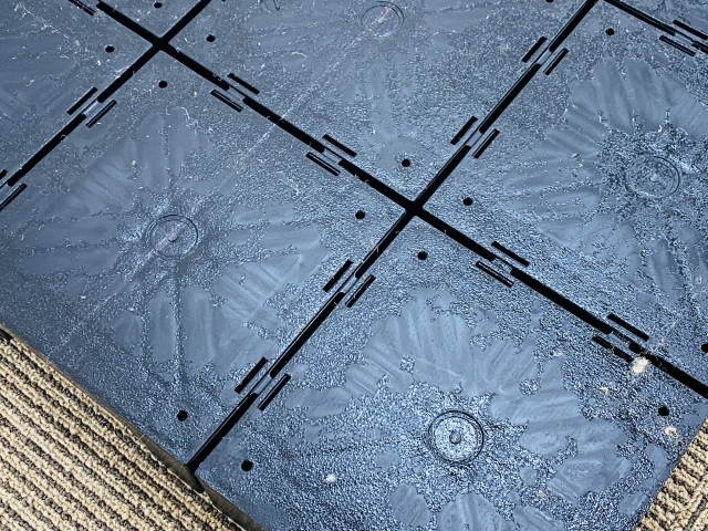 OAフロアってなに？配線を収納してスッキリしたオフィスへ！