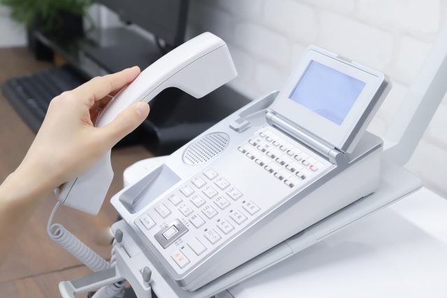 ビジネスフォンとは？一般電話との違いや仕組みと機能を解説！